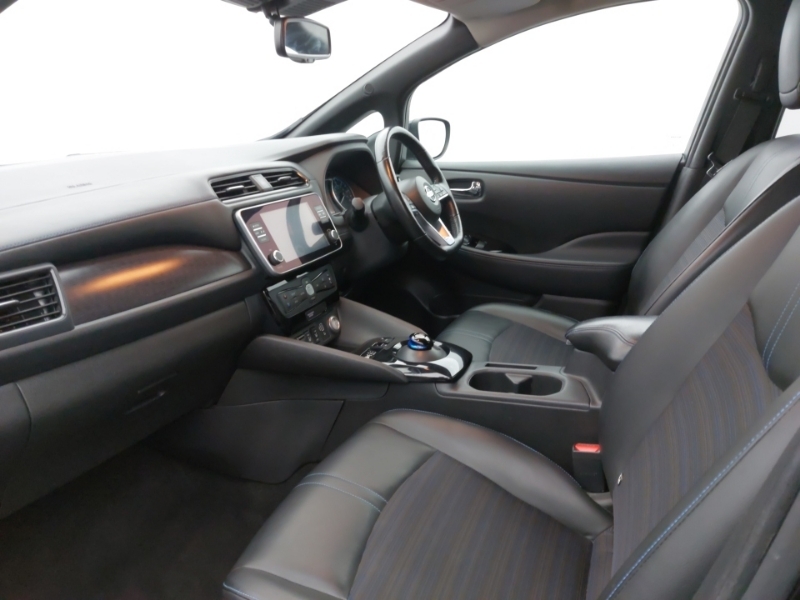 Nissan Leaf 110Kw N-connecta 40Kwh Black #5