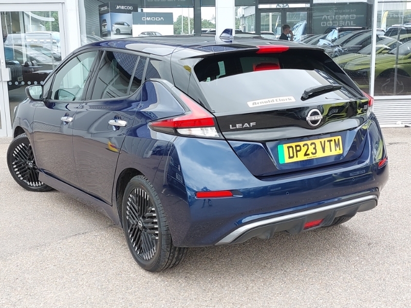 Nissan Leaf 110Kw N-connecta 39Kwh Blue #2