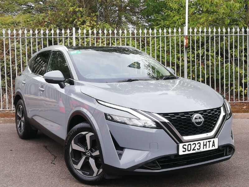 Nissan Qashqai 1.3 Dig-t Mh N-connecta Glass Roof Grey