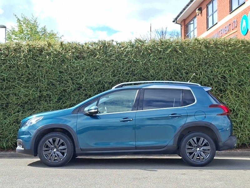 Peugeot 2008 1.2 Puretech Allure SY18HHN Green #4