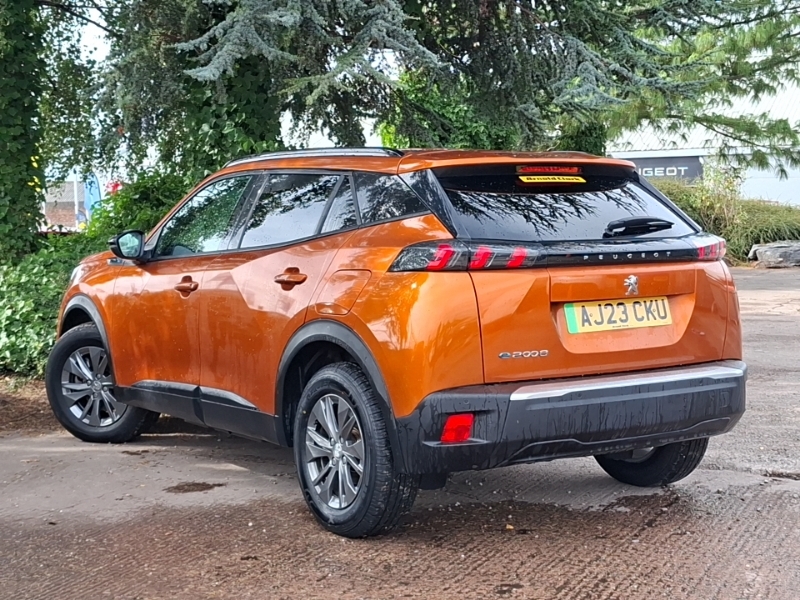 Peugeot e-2008 100Kw Active Premium 50Kwh Orange #2