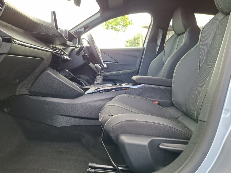 Peugeot 208 1.2 100 Turbo Gt Grey #5