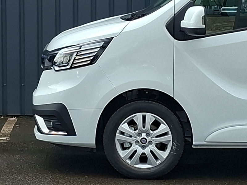 Renault Trafic Extra Sport White #19