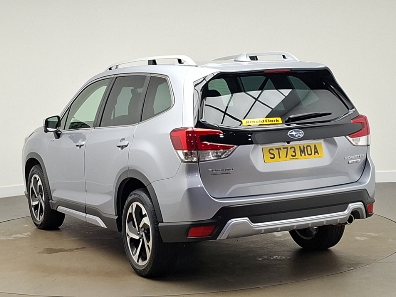 Subaru Forester 2.0I E-boxer Xe Premium Lineartronic Silver #2