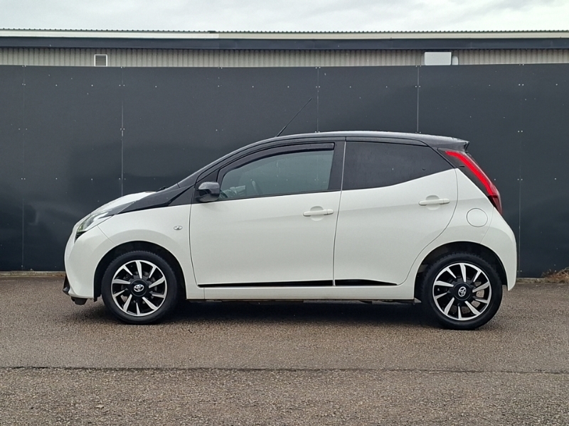 Toyota Aygo 1.0 Vvt-i X-trend Tss White #4