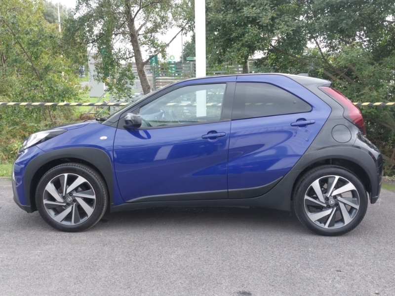Toyota Aygo X 1.0 Vvt-i Edge Blue #4