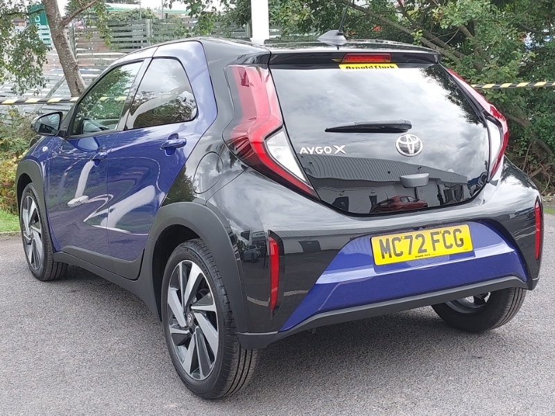 Toyota Aygo X 1.0 Vvt-i Edge Blue #2