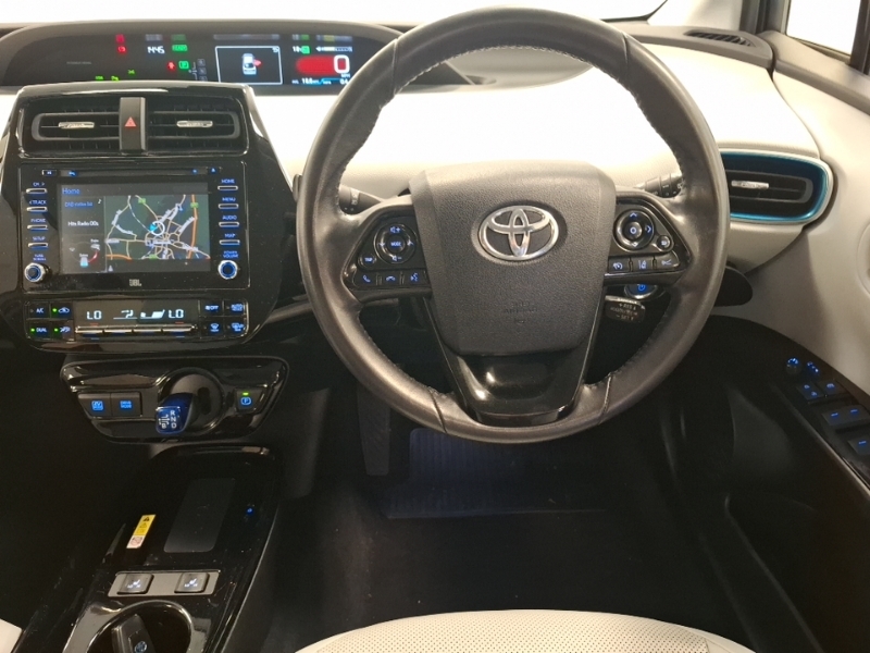 Toyota Prius E White #8