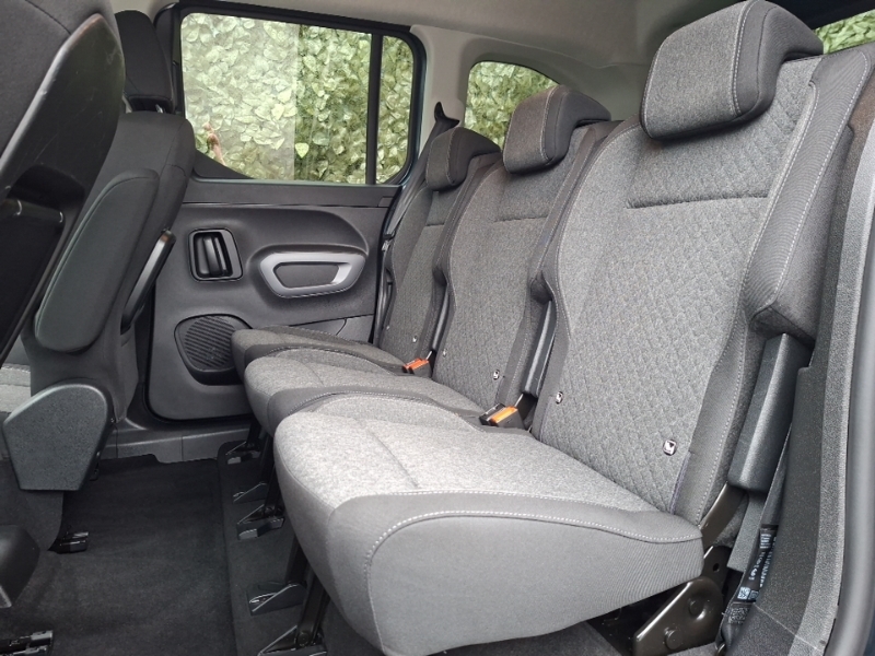 Vauxhall Combo-e Life 100Kw Ultimate 52Kwh Blue #6