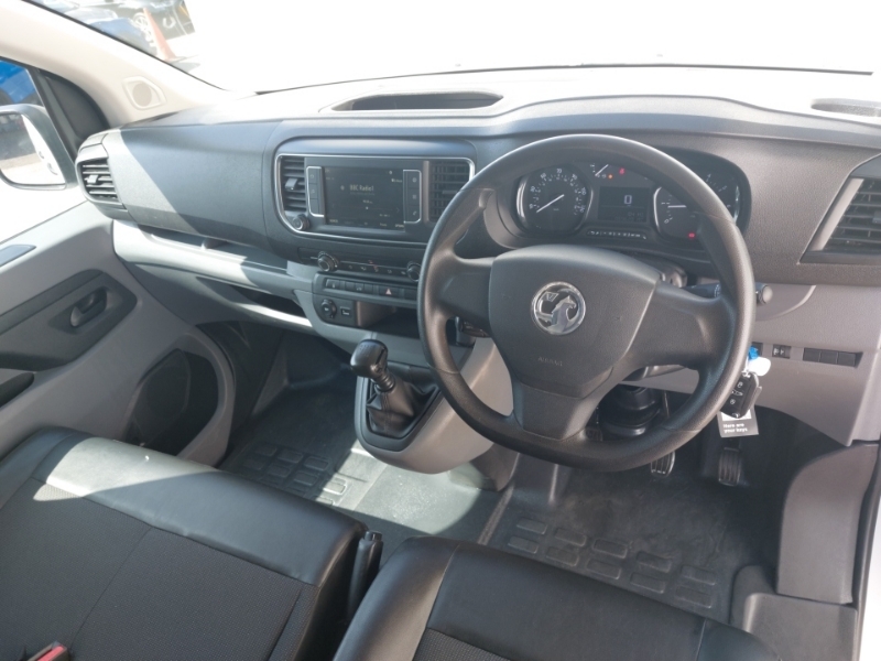 Vauxhall Vivaro 2900 1.5D 100Ps Dynamic H1 Van White #3