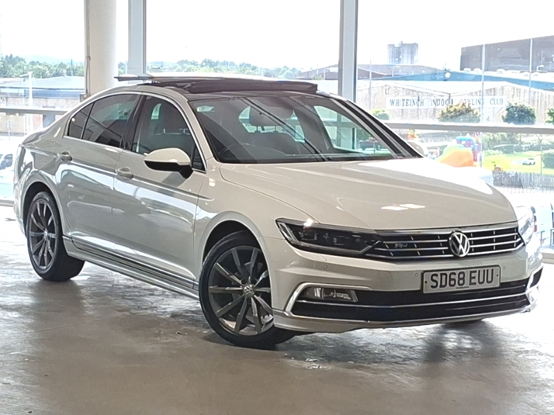 Volkswagen Passat 2.0 Tdi R-line Panoramic Roof White