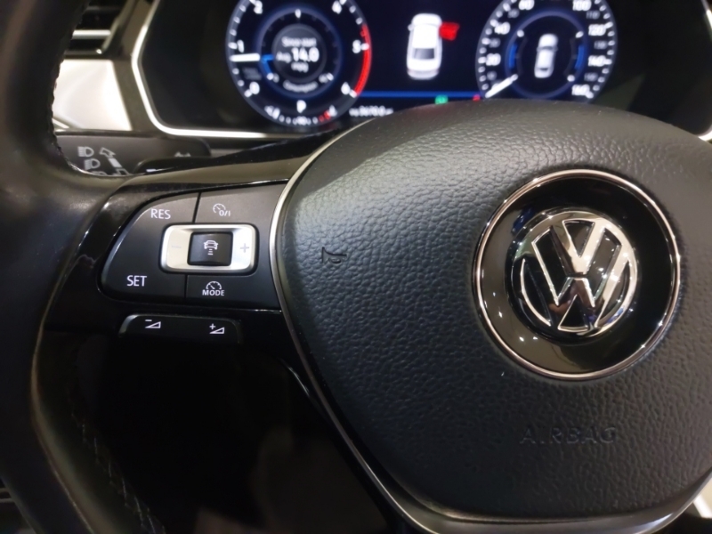 Volkswagen Passat  White #12