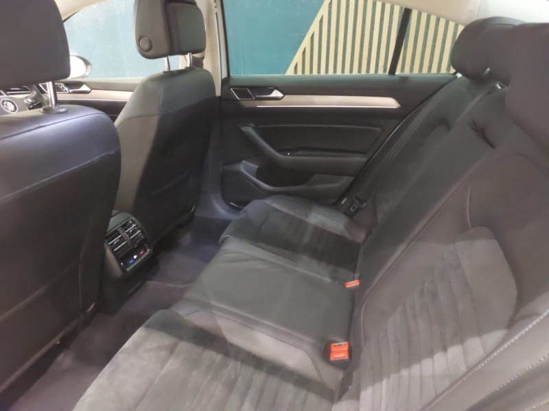 Volkswagen Passat 1.6 Tdi Gt Dsg Panoramic Roof White #6