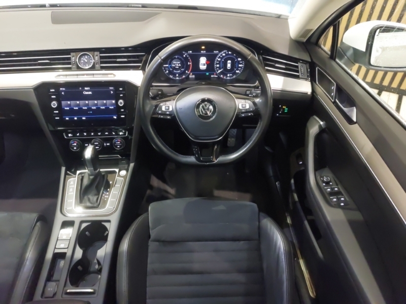 Volkswagen Passat  White #8