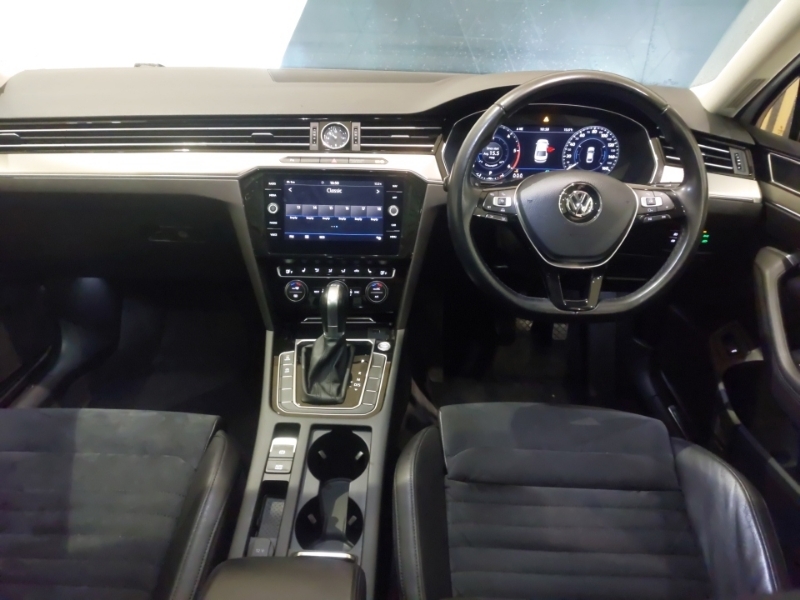 Volkswagen Passat 1.6 Tdi Gt Dsg Panoramic Roof White #3