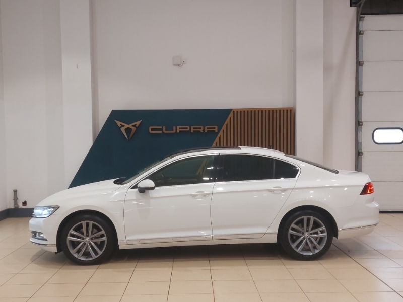 Volkswagen Passat 1.6 Tdi Gt Dsg Panoramic Roof White #4