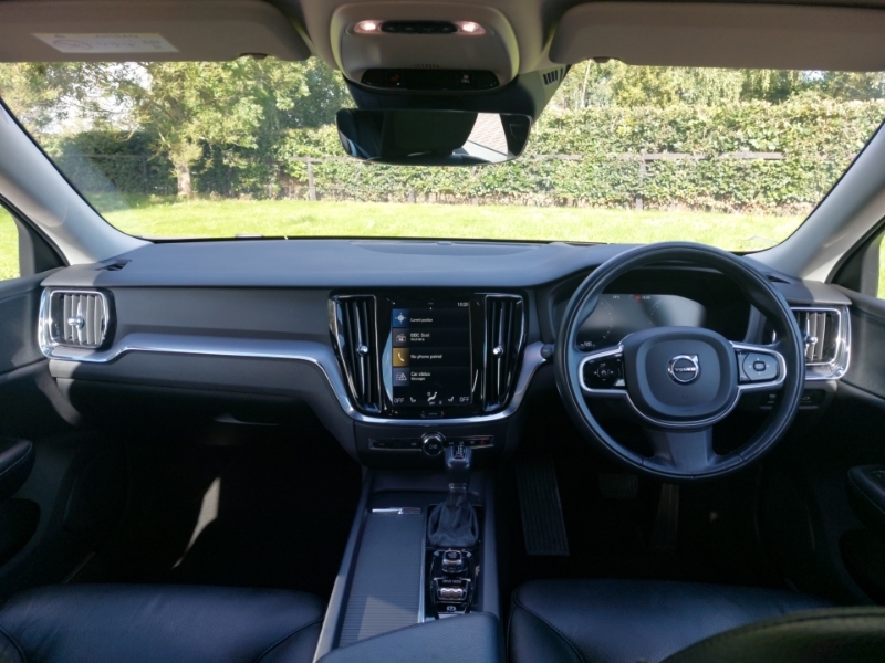Volvo V60 2.0 D4 190 Momentum Pro Grey #3