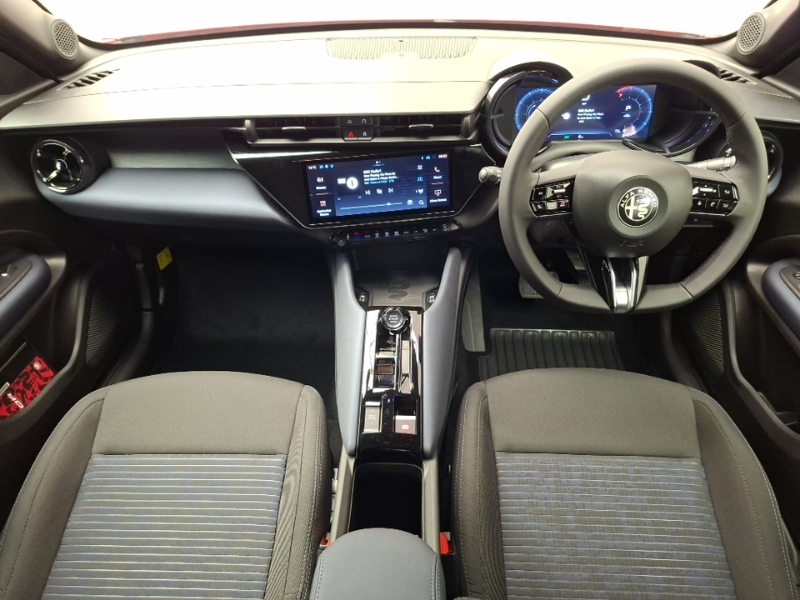 Alfa Romeo Junior 1.2 Turbo 145 Ibrida Black #3