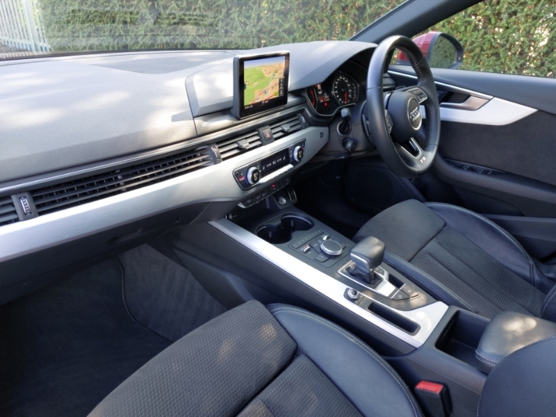 Audi A4 40 Tdi S Line S Tronic BG19NJE Red #5