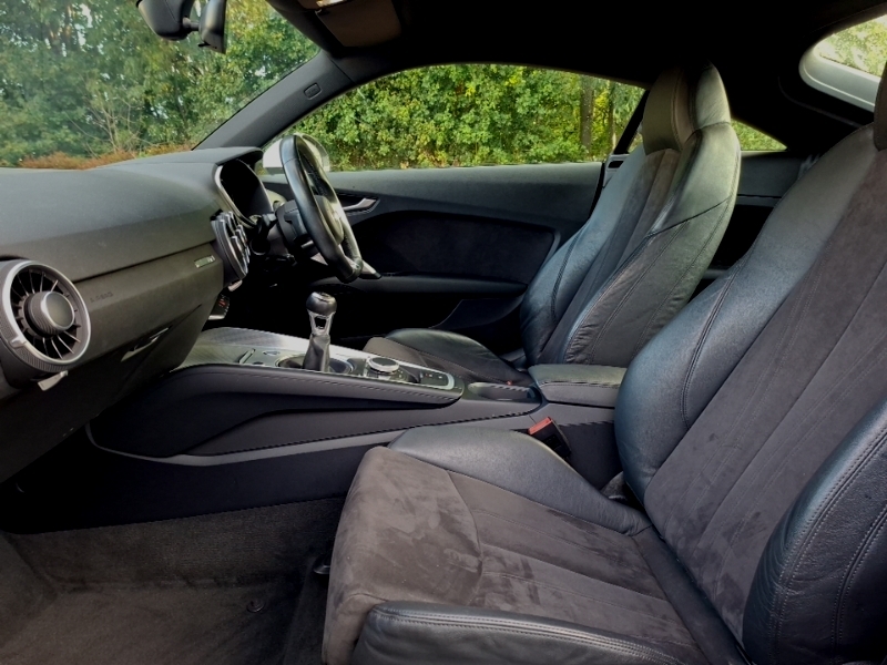 Audi TT 2.0 Tdi Ultra Sport White #5