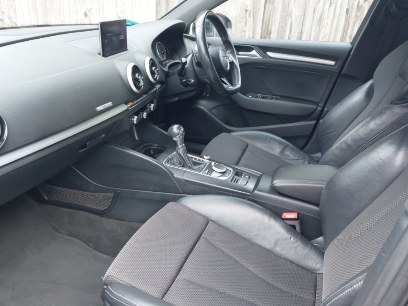 Audi A3 1.4 Tfsi S Line S Tronic Black #5