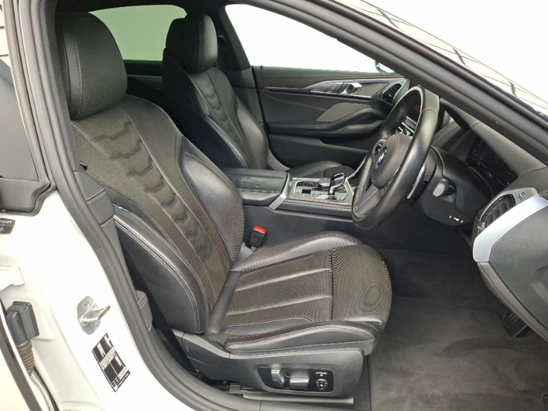 BMW 8 Series M Sport Black #11