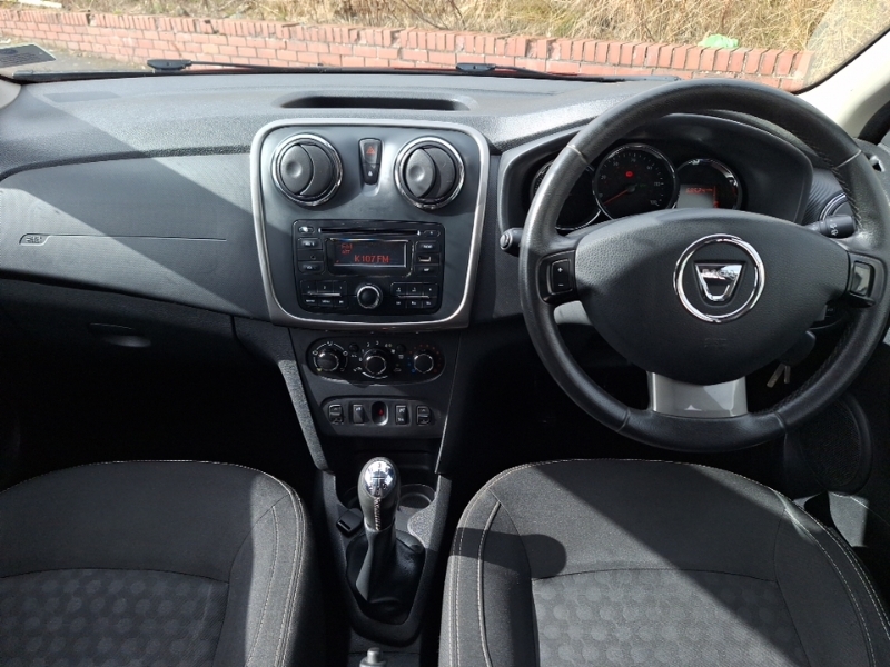 Dacia Logan 0.9 Tce Laureate Start Stop Red #3
