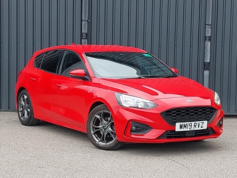 Ford Focus 1.0 Ecoboost 125 St-line Red