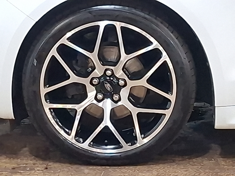 Ford Mondeo Titanium White #19