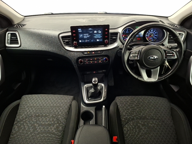 Kia Xceed 1.6 Crdi Isg 2 White #3