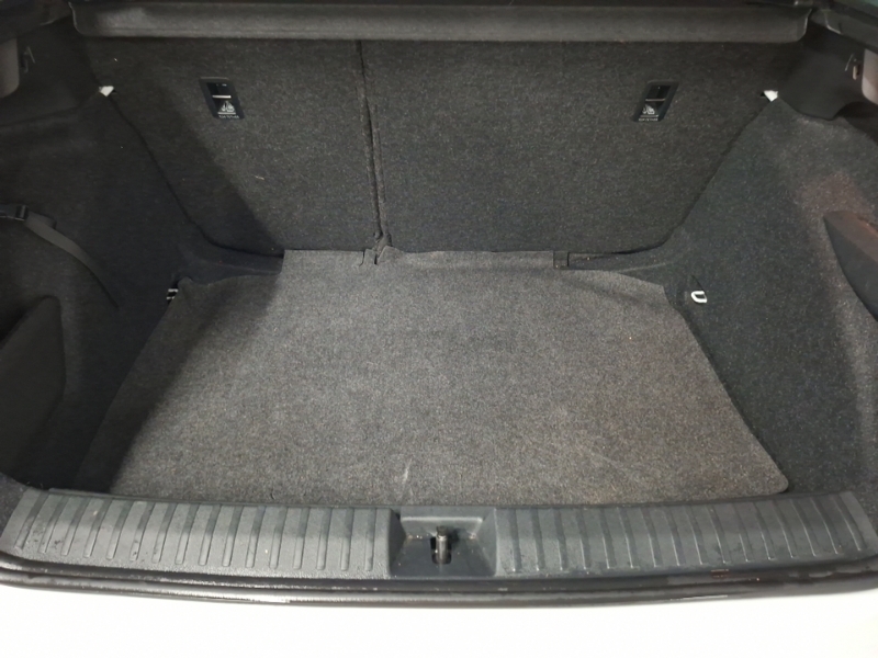 Skoda Kamiq Se White #18
