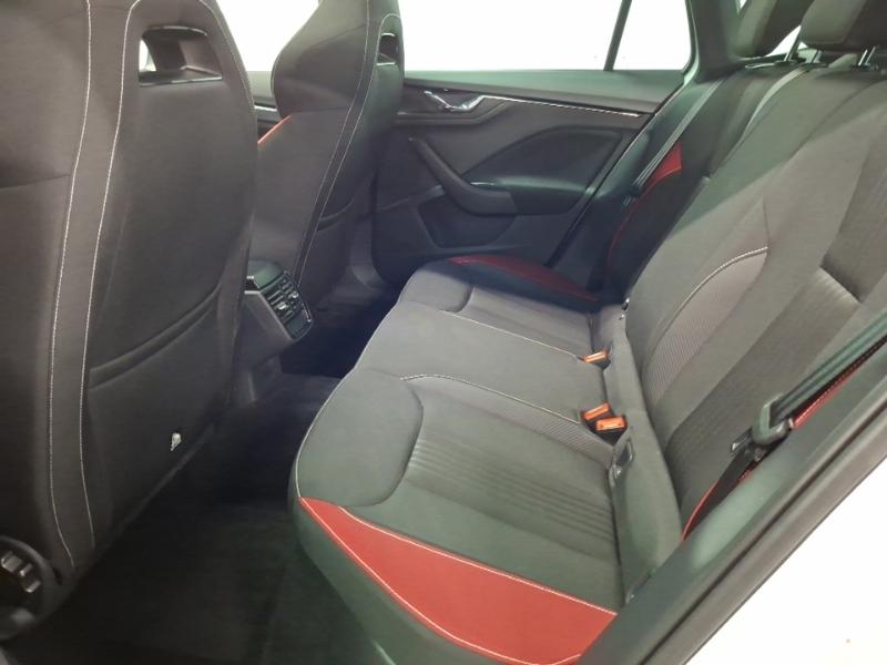 Skoda Kamiq 1.0 Tsi 110 Monte Carlo White #6