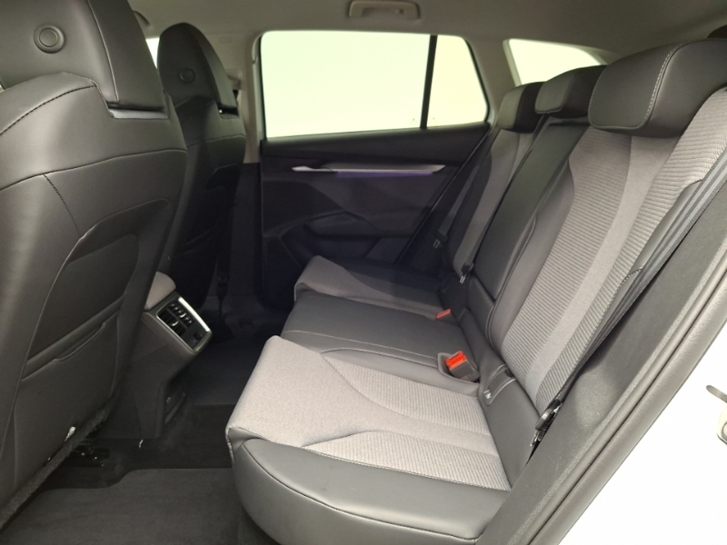 Skoda ENYAQ 150Kw 60 Se L 63Kwh White #6