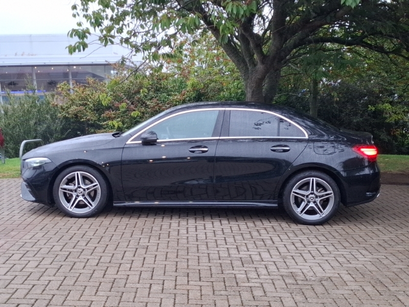 Mercedes-Benz A Class A200 Amg Line Executive Black #4
