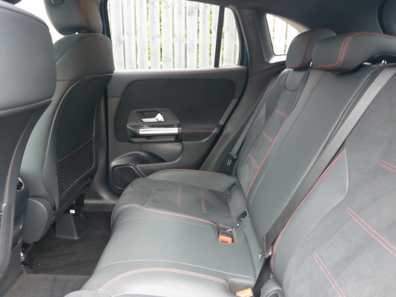 Mercedes-Benz GLA Class Gla 200D Amg Line Premium Blue #6