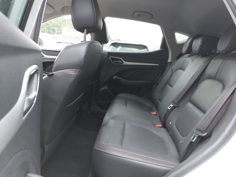 MG ZS 1.5 Vti-tech Exclusive White #6