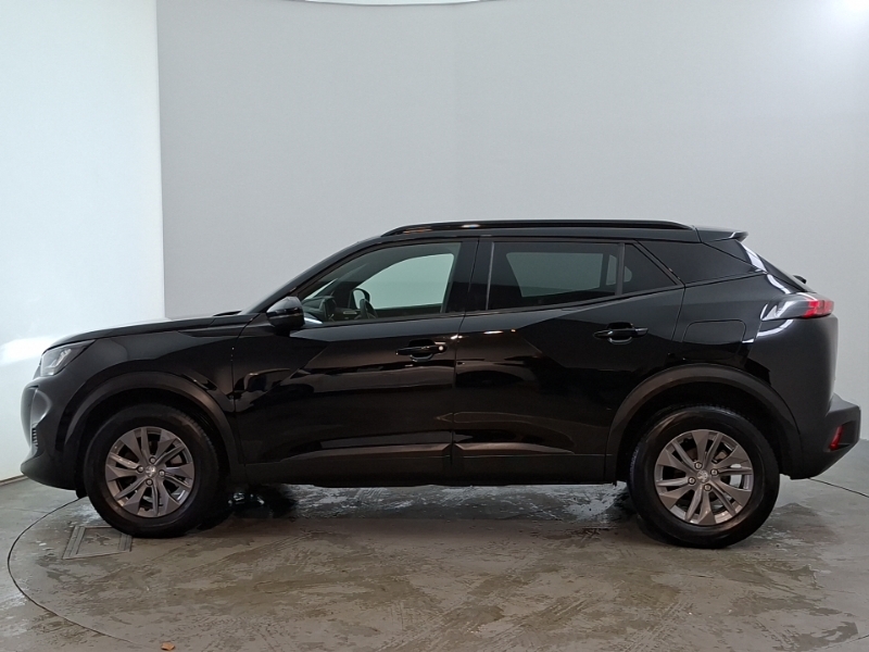 Peugeot 2008 1.2 Puretech Active Premium Black #4