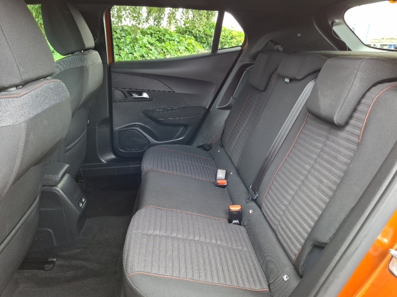 Peugeot e-2008 100Kw Active Premium 50Kwh Orange #6