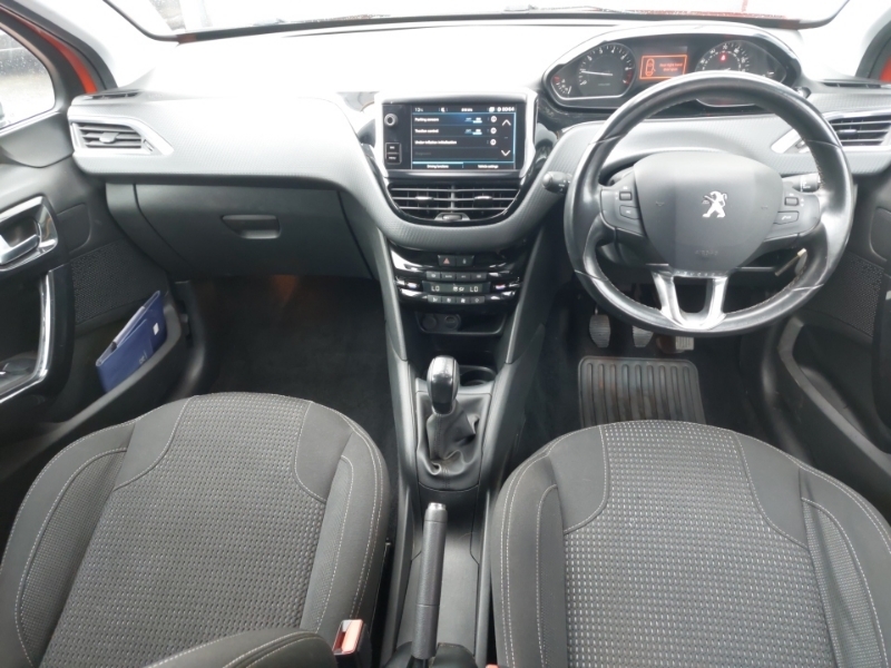 Peugeot 208 1.2 Puretech 82 Tech Edition Start Stop Orange #3