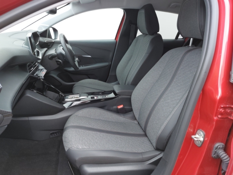 Peugeot e-208 100Kw E-style 50Kwh Red #5