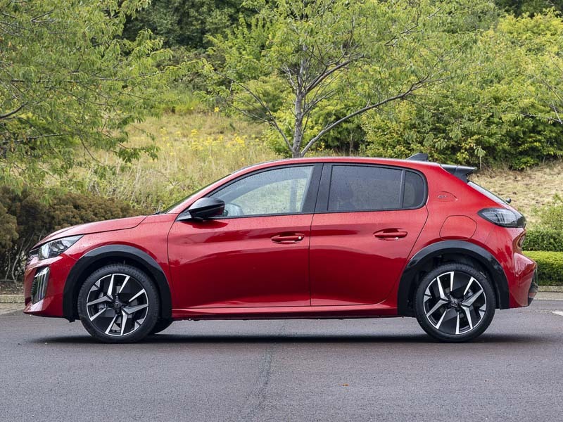 Peugeot 208 1.2 100 Turbo Gt Red #4