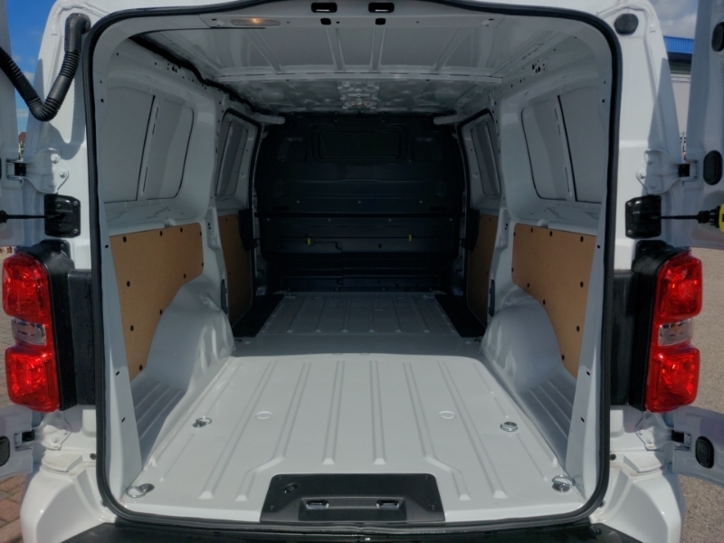 Peugeot Expert Professional Medium White #18