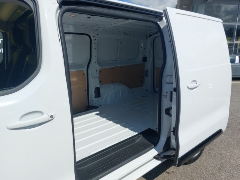 Peugeot Expert 2.0 Bluehdi 145 Asphalt Van White #6