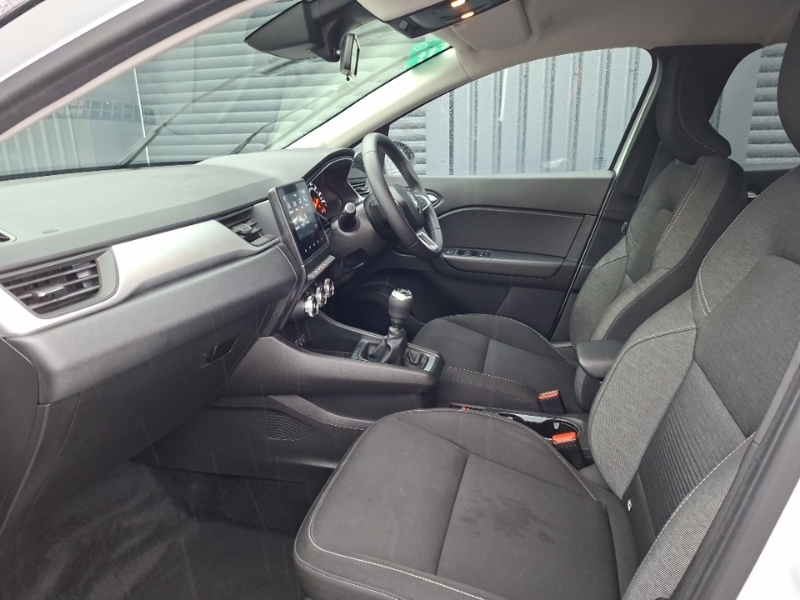 Renault Captur 1.3 Tce 140 Iconic White #5