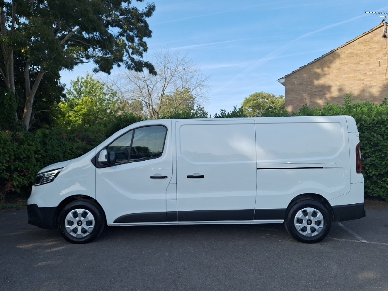 Renault Trafic Ll30 Blue Dci 130 Advance Safety Van White #4