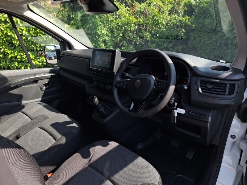 Renault Trafic Ll30 Blue Dci 130 Advance Safety Van White #3