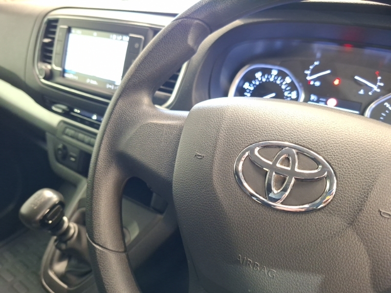 Toyota Proace Verso 1.5D Shuttle Medium Grey #17