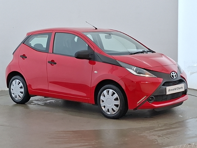 Toyota Aygo Hatchback Red #7