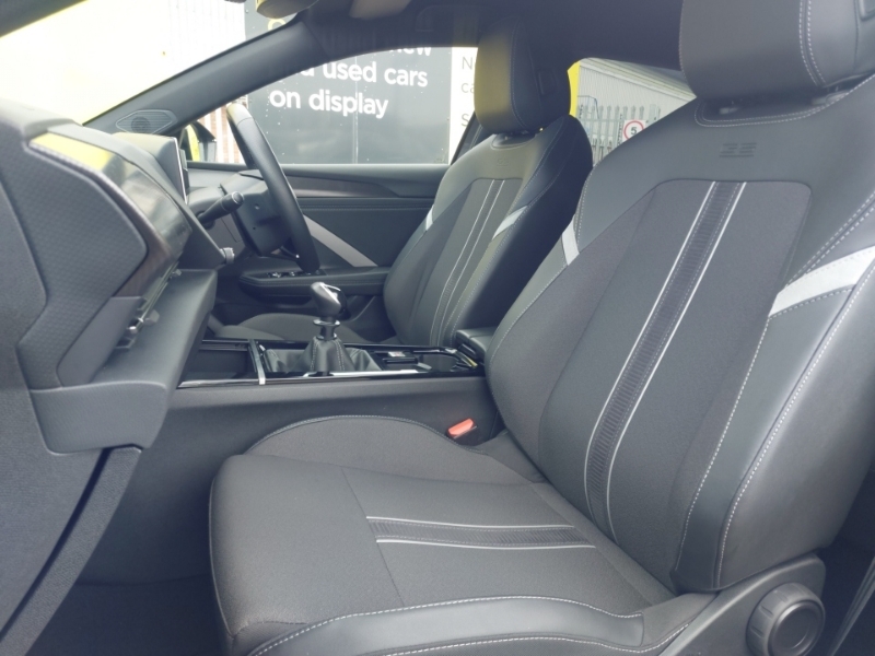 Vauxhall Astra Ultimate 1.2T 130Ps Silver #5