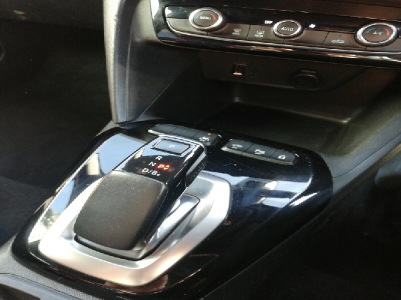 Vauxhall Corsa-e 100Kw Sri Nav Premium Red #15